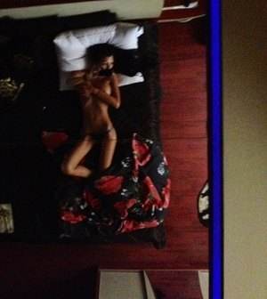 Adult dating profile photo of Leslie (29) in Virginia