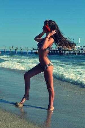 Rowan (19) from California | Discreet Casual Encounters