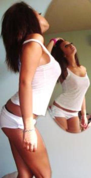 Chat with Carly (19) in Illinois | Casual Dating Profile