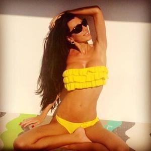 Ayla, 28, Michigan | Younger Adult Woman Seeking Older Men