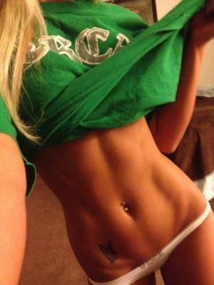 Paula, 21 in Texas | Younger Adult Woman, Older Men