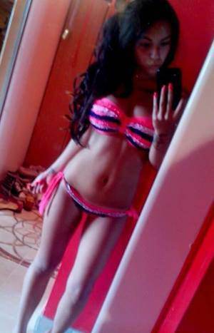 Alma (19), New York adult dating profile image