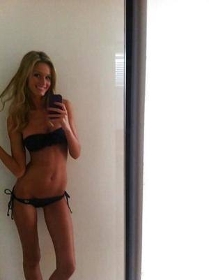 Chat with Mackenzie (20) in Ontario | Casual Dating Profile