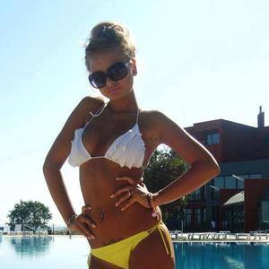 Meet Chelsea (19) from Missouri | Same-Night Dating