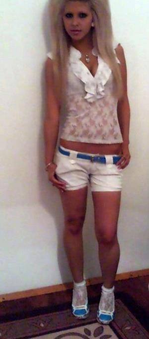 Chat with Cierra (23) | Missouri Hookups Available Now