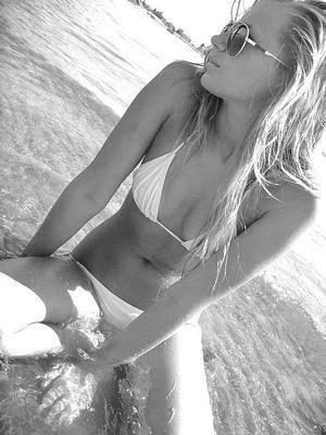 Nia, 30, Ontario | Younger Adult Woman Seeking Older Men