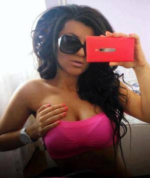 Cristal (20) from California | Discreet Casual Encounters