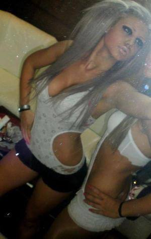 Chat with Mia (19) | Missouri Hookups Available Now