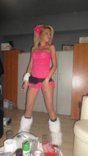 Georgette from Seymour, Tennessee is looking for adult webcam chat