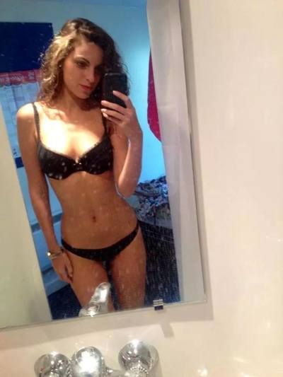 Janella from Holly Hill, Florida is looking for adult webcam chat