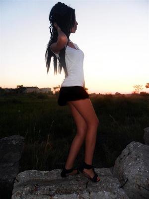 Elayne from Lamberton, Minnesota is looking for adult webcam chat
