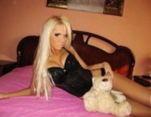 Liane from Mount Vernon, Kentucky is looking for adult webcam chat