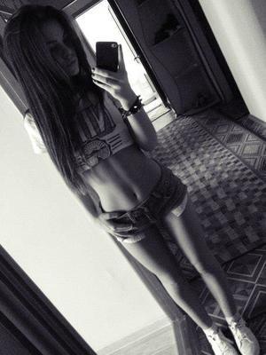 Carole from Jamestown, Rhode Island is looking for adult webcam chat