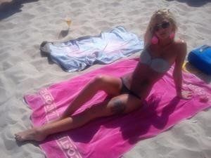 Andrea, 18‚ California Girl Seeking Older Man Tonight